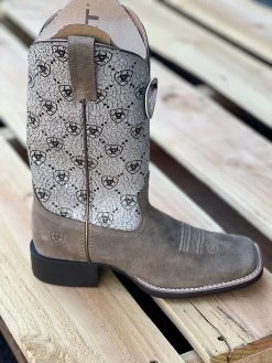 Ariat Brown Bomber Round Up Wide Square Toe Women Boot -Guadalajara Western Wear IMG 1107