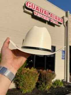 Cuernos Chuecos 150x Chaparral (Copa Chica Falda Chica 3") Toquilla Negra -Guadalajara Western Wear IMG 1738