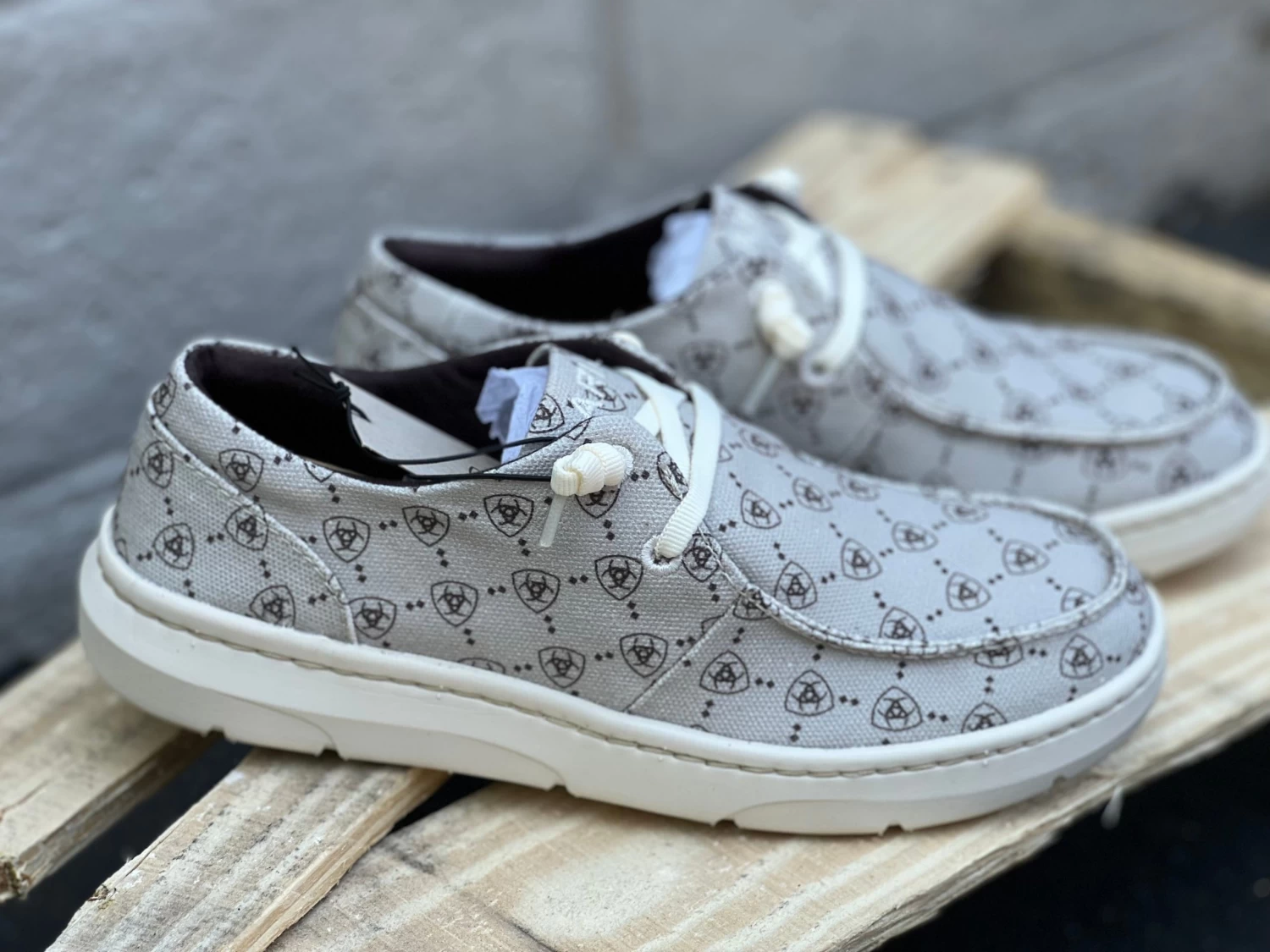 Ariat Women's Hilo Cruiser 3 Ariat Women's Hilo Cruiser