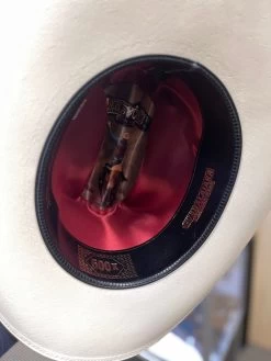 500X Johnson Copa Alta 4 3/4" Falda Corta 3" Toquilla Avestruz Negro 11 500X Johnson Copa Alta 4 3/4" Falda Corta 3" Toquilla Avestruz Negro -Guadalajara Western Wear IMG 4409 007dbae1 813d 41c5 8b36 df46b4429f0f