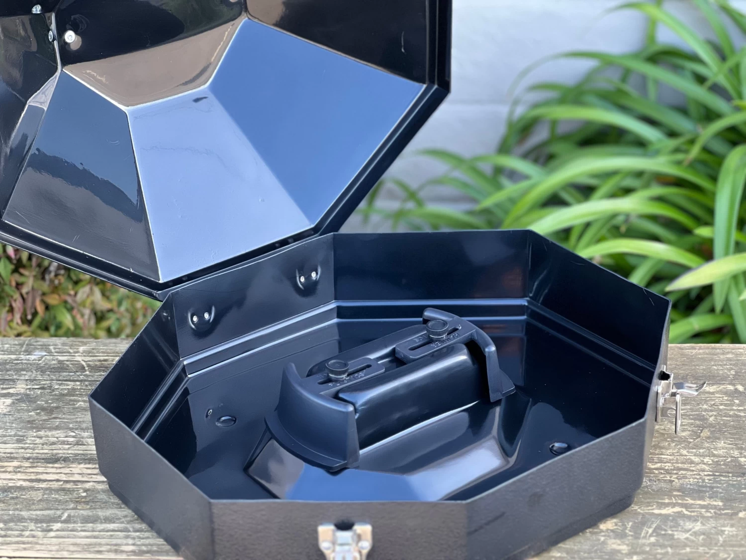 Hat Carrying Case (Black) - White Diamond Boots 4 Hat Carrying Case (Black) - White Diamond Boots - Image 2