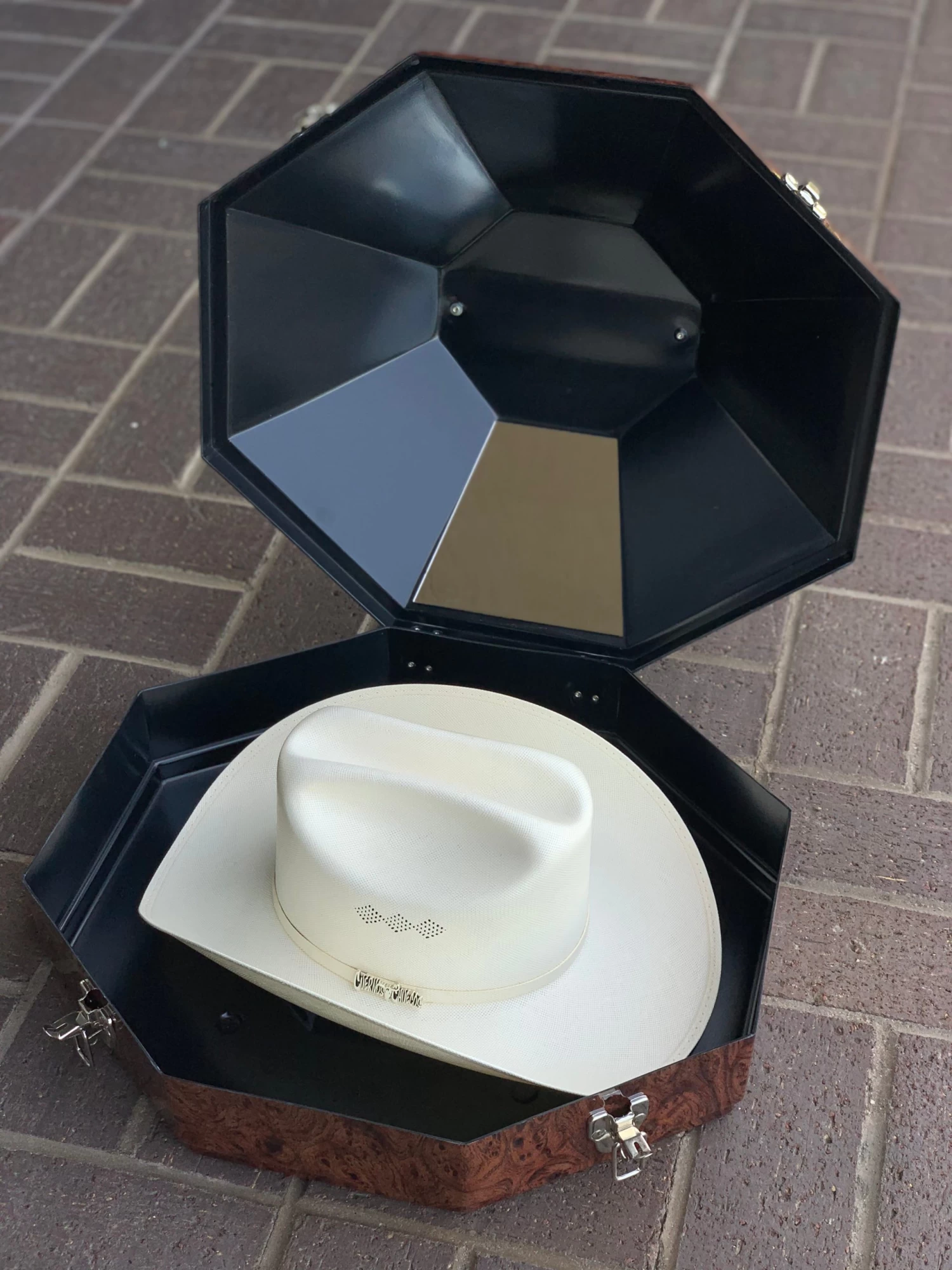 Exclusive Brown Wood HydroDipped Hat Carrying Case 5 Exclusive Brown Wood HydroDipped Hat Carrying Case - Image 3