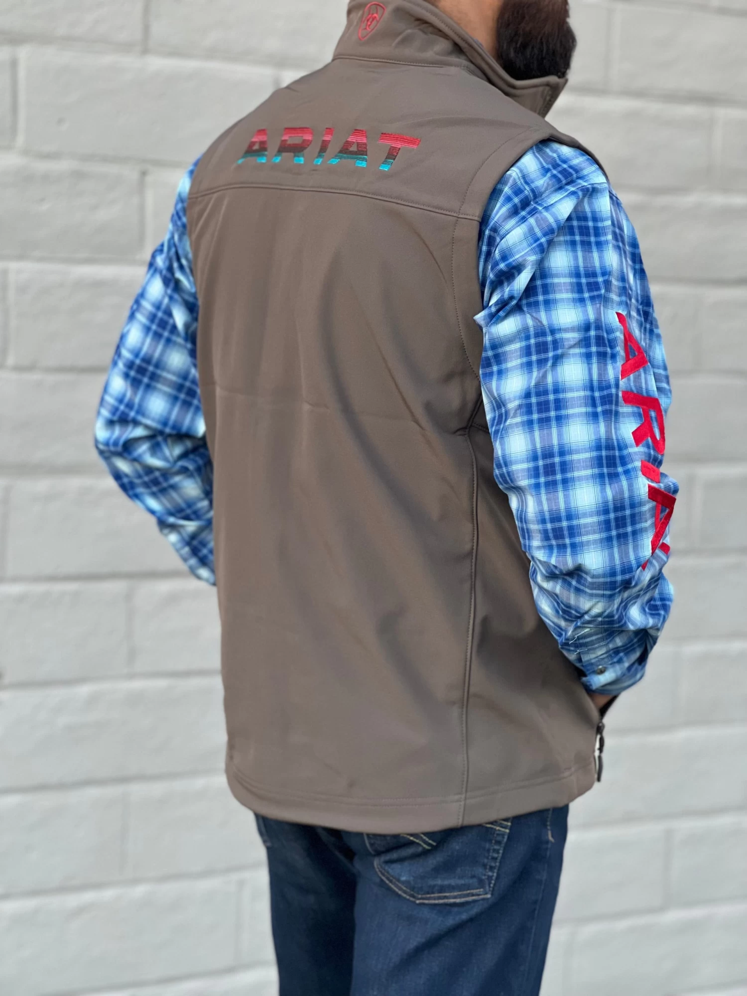 Ariat Men's Logo 2.0 Banyan Park Soft-Shell Vest 3 Ariat Men's Logo 2.0 Banyan Park Soft-Shell Vest